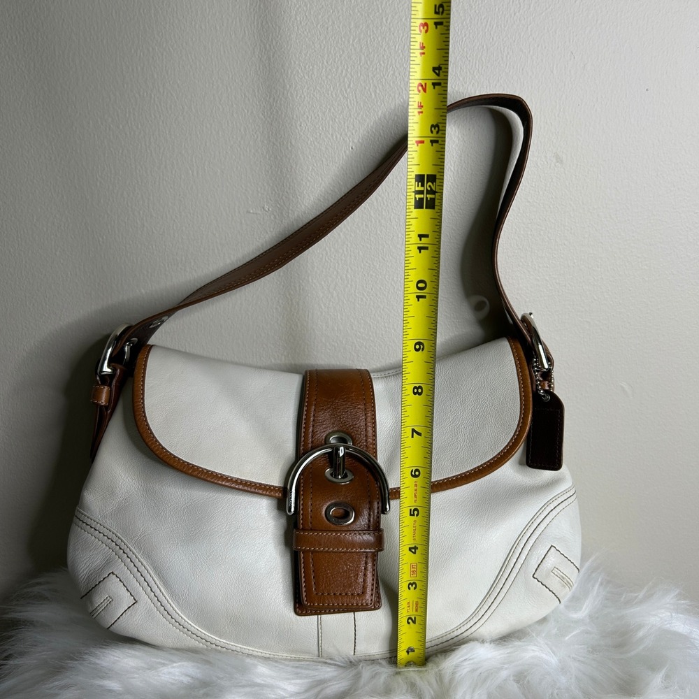 Coach Soho White Pebbled Leather Shoulder Bag Excellent - Picture 9 of 10